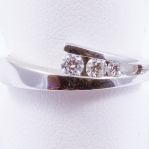Bague - or blanc et diamants (11932/24BTT)