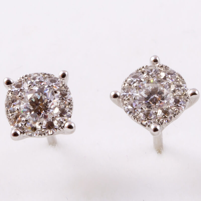 Boucles d’oreilles serties de diamants (DDE01187)